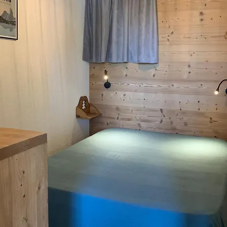 Apartment 2p Cabine, Renove, Balcon, Parking Gratuit, Pied Des Pistes - Fr-1-755-22 La Plagne