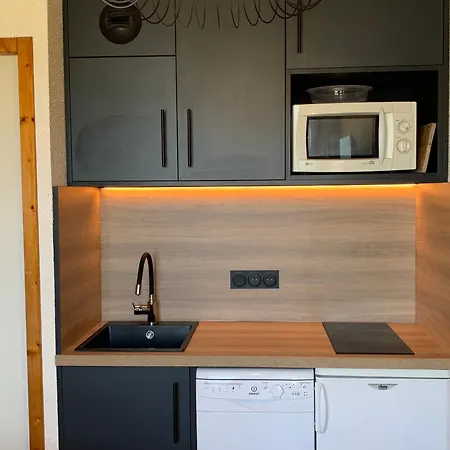 2p Cabine, Renove, Balcon, Parking Gratuit, Pied Des Pistes - Fr-1-755-22 Apartamento